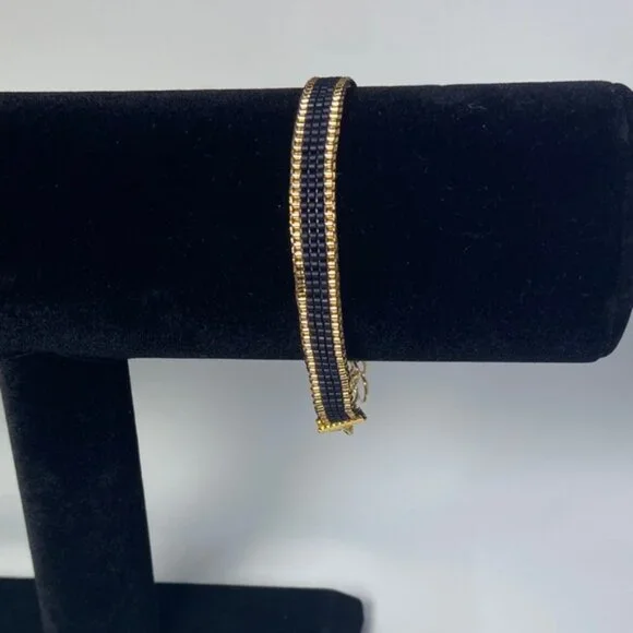 Black and Gold Stripe loom-beaded bracelet - Picture 2 of 6